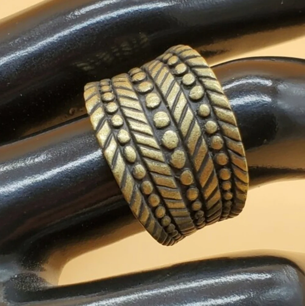 Bronze Tone Thick Wheat Print Band Ring